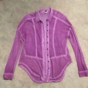 Small Free People pink button down throw over.